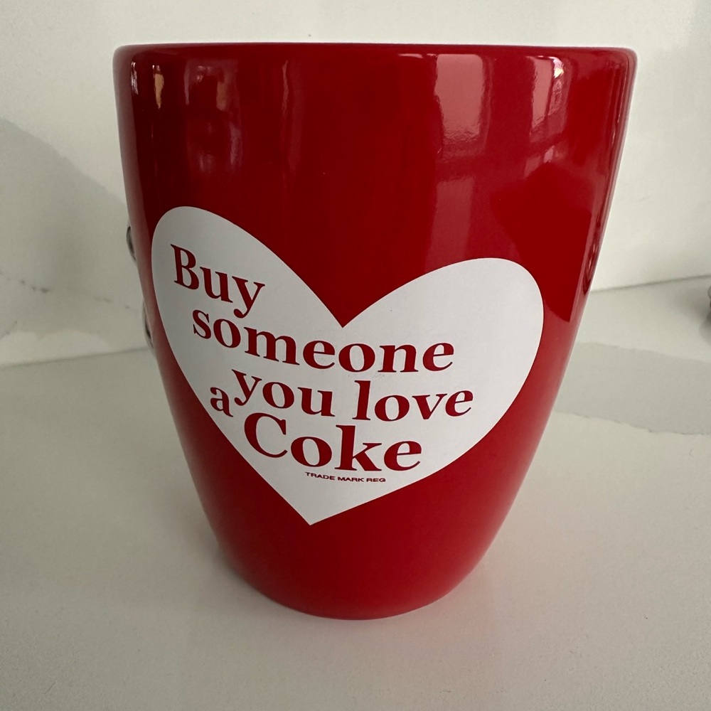 Coca-Cola coffee mug with bear paw. Great shape, smoke free home. So Cute!